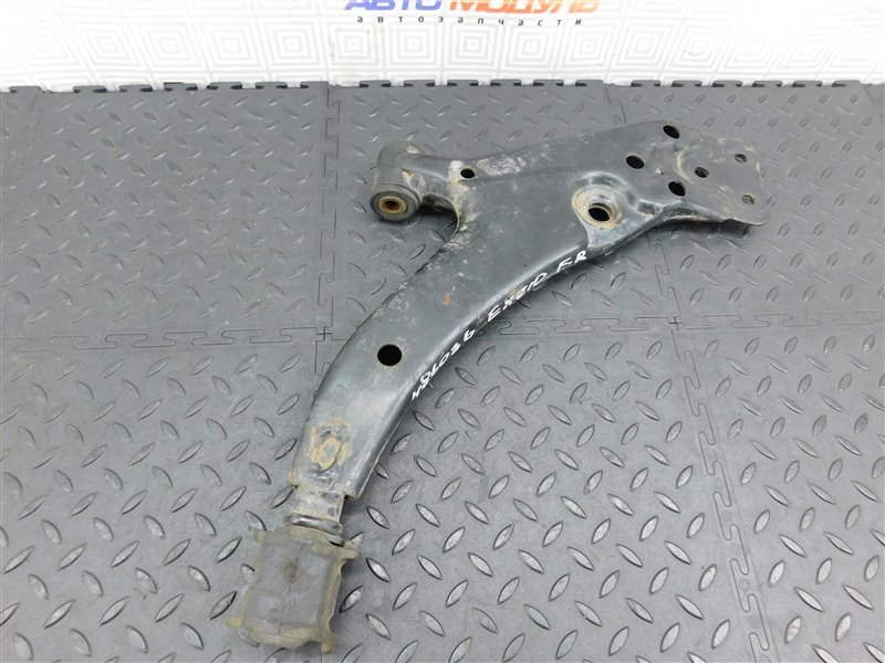 Рычаг TOYOTA RAUM EXZ10 5E-FE передний правый (б/у)