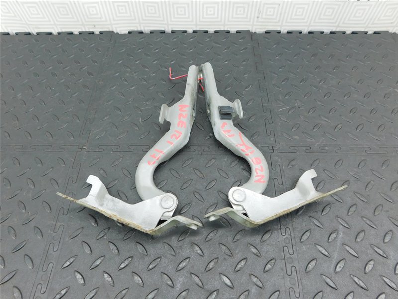 Петля капота TOYOTA COROLLA SPACIO NZE121 (б/у)