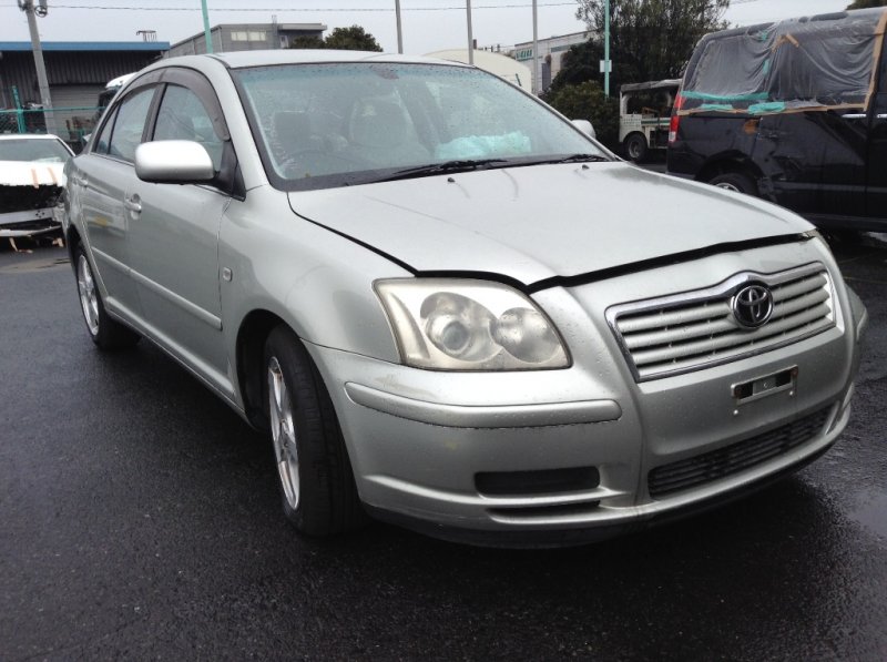 Автомобиль TOYOTA AVENSIS AZT250-0023964 1AZ-FSE 2004 года в разбор