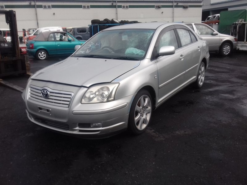 Автомобиль TOYOTA AVENSIS AZT250-0026207 1AZ-FSE 2004 года в разбор