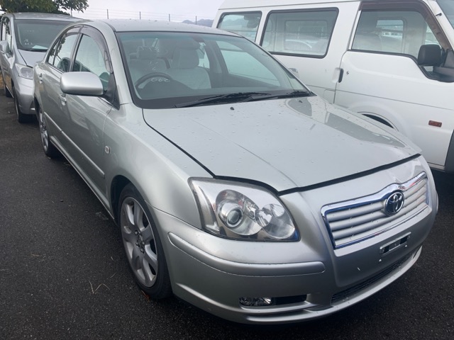 Автомобиль TOYOTA AVENSIS AZT250-0014000 1AZ-FSE 2004 года в разбор