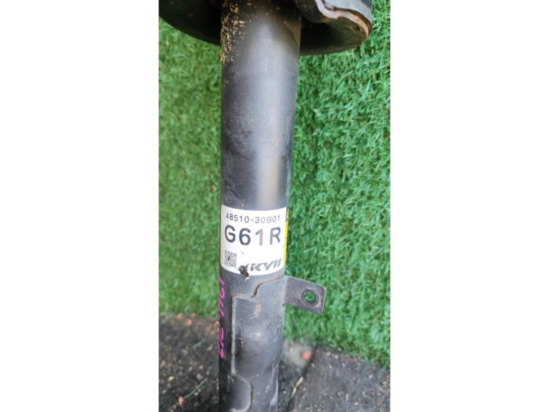 Стойка передняя правая GS350 2013 GRL10 2GR Стойка передняя правая GS350 2013 GRL10 2GR