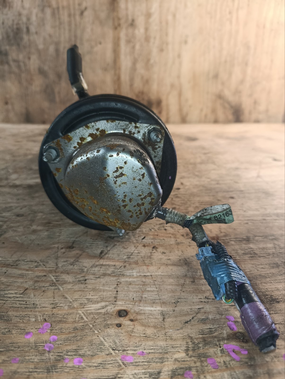 Стойка задняя правая LS460L USF41 1UR-FSE Стойка задняя правая LS460L USF41 1UR-FSE