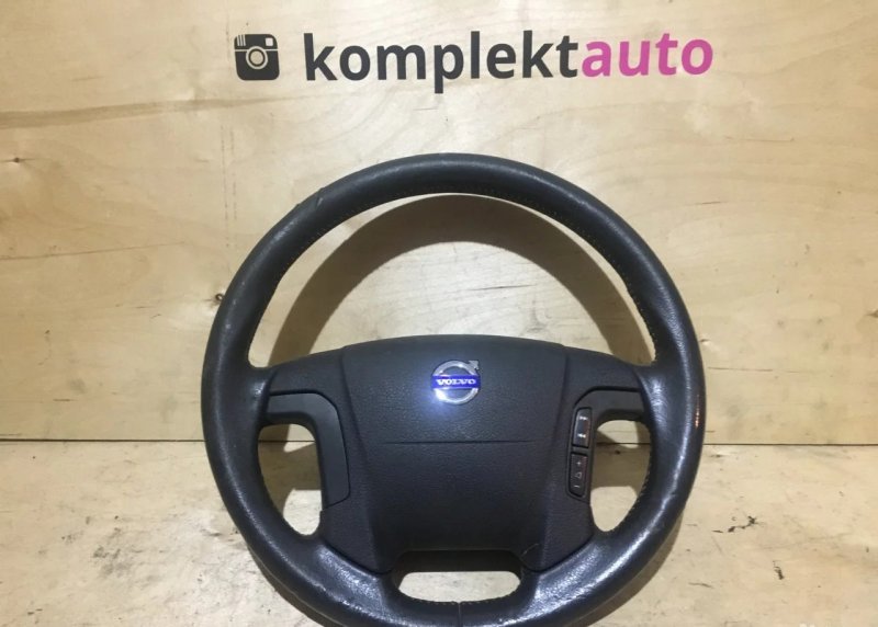 Руль Volvo XC70 1 2000 (б/у) Руль Volvo XC70 1 2000 (б/у)