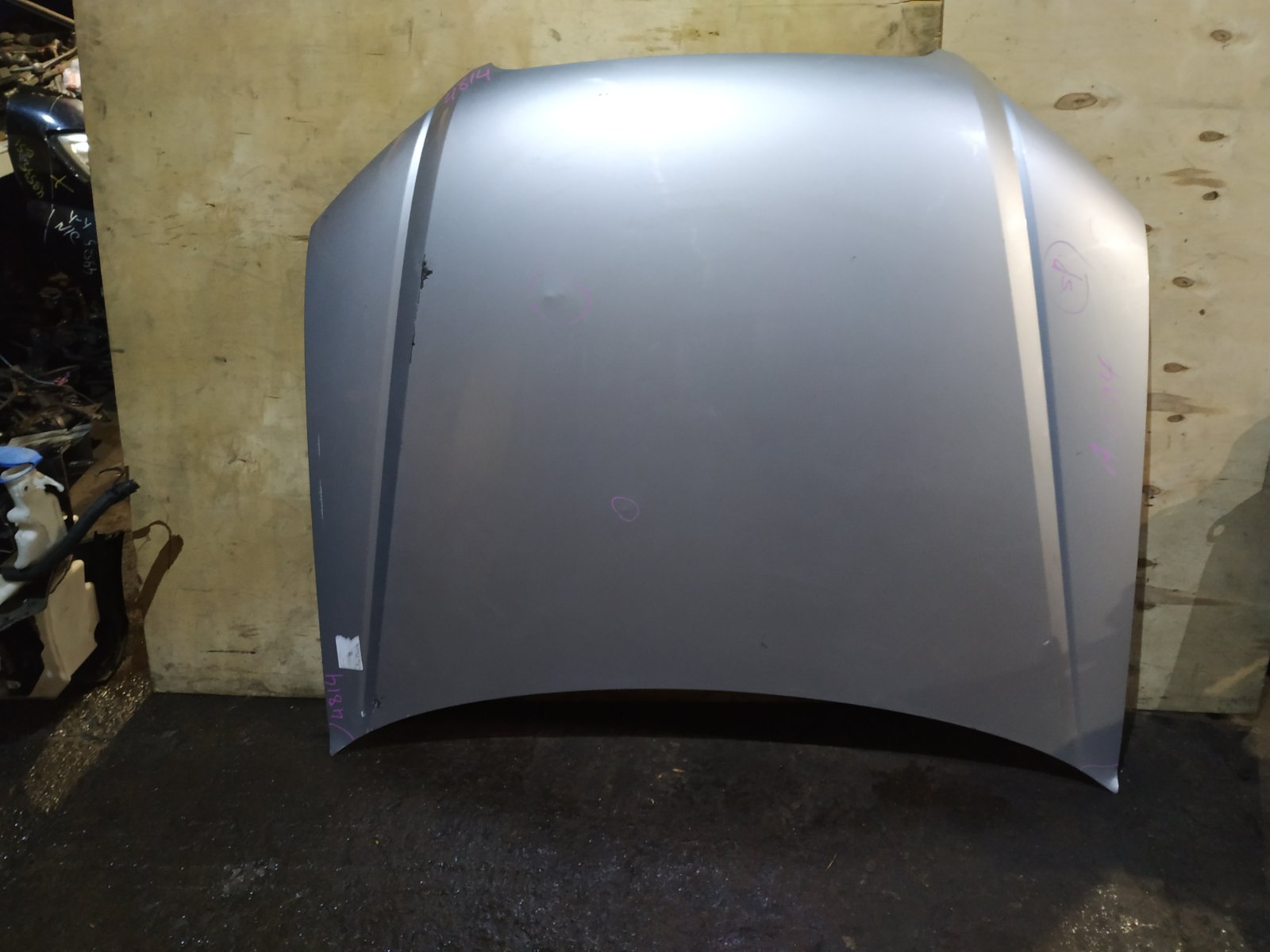 Капот Audi A4 B7 2004 (б/у) Капот Audi A4 B7 2004 (б/у)