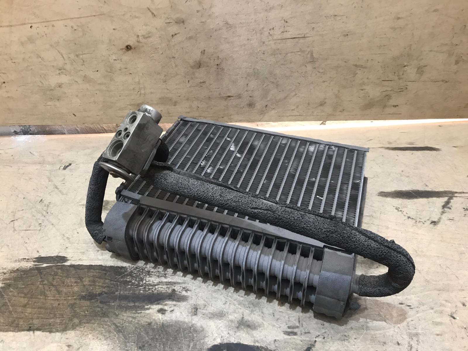 Радиатор кондиционера Opel Astra 2004-2007 H 52428238 Б/У