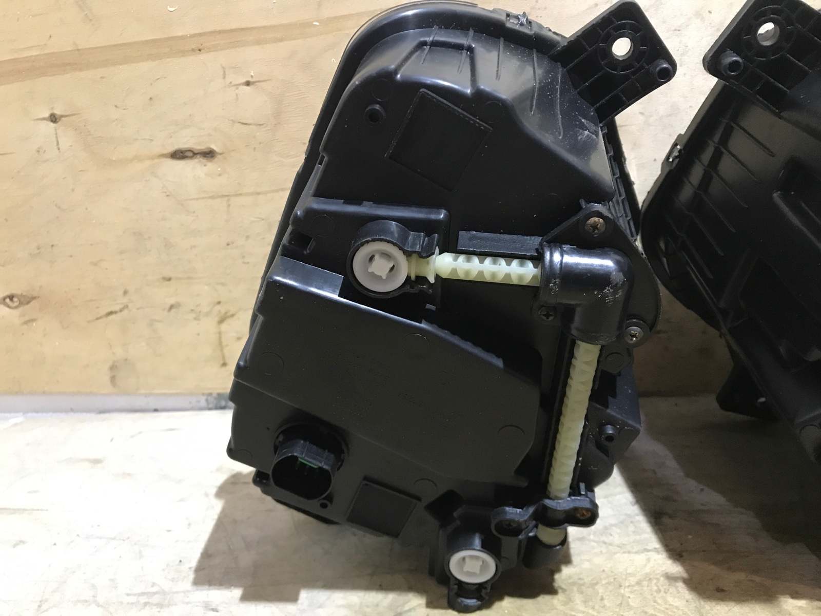 Фара CS35Plus 2021-2024 1