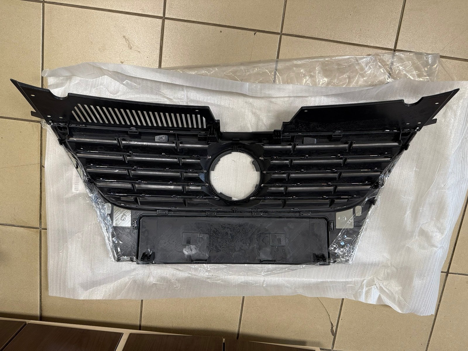 Решетка радиатора Volkswagen Passat B6 Решетка радиатора Volkswagen Passat B6