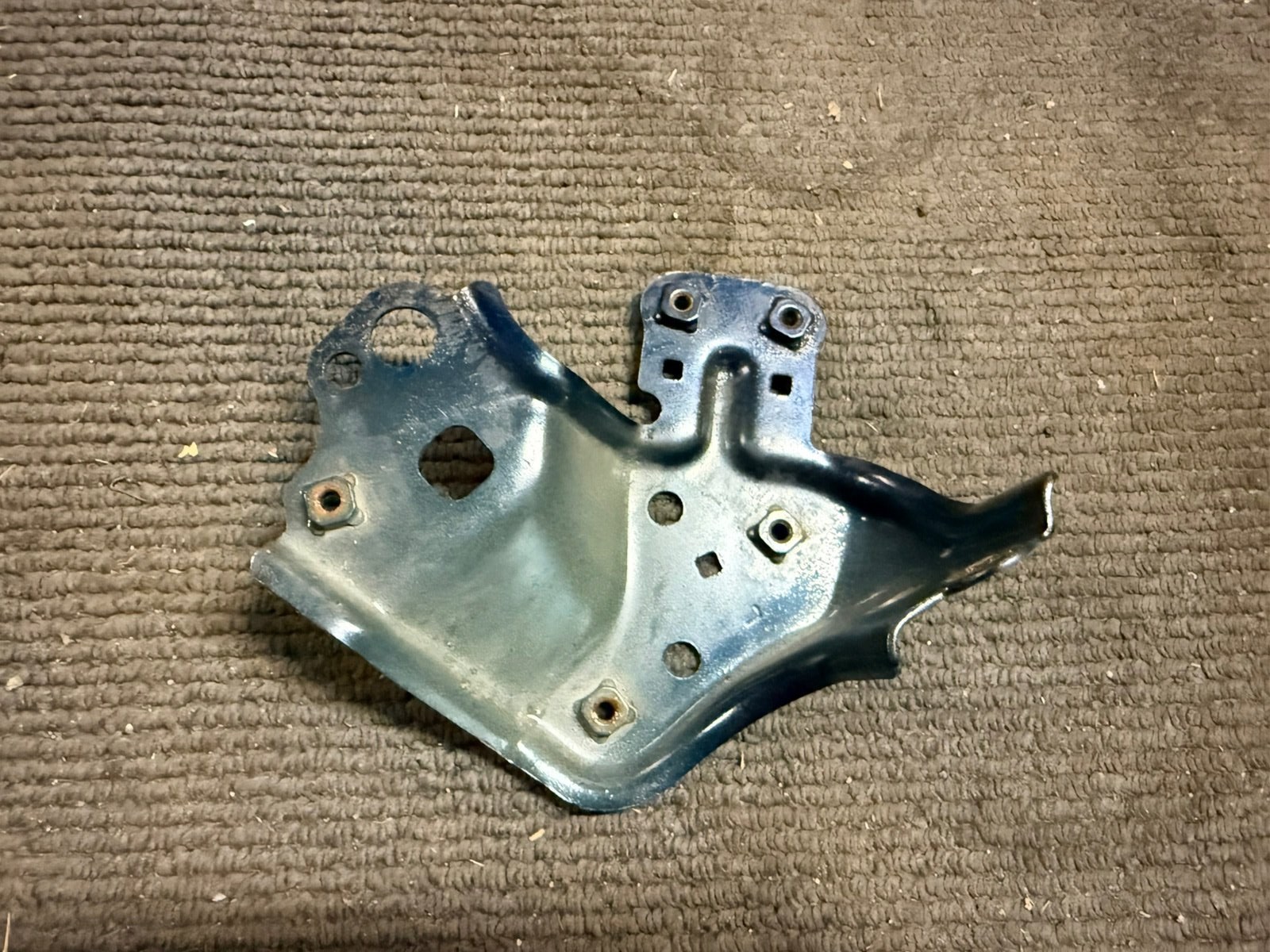 Кронштейн крыла передний левый Lexus NX 2017-2021 200 53836E Б/У