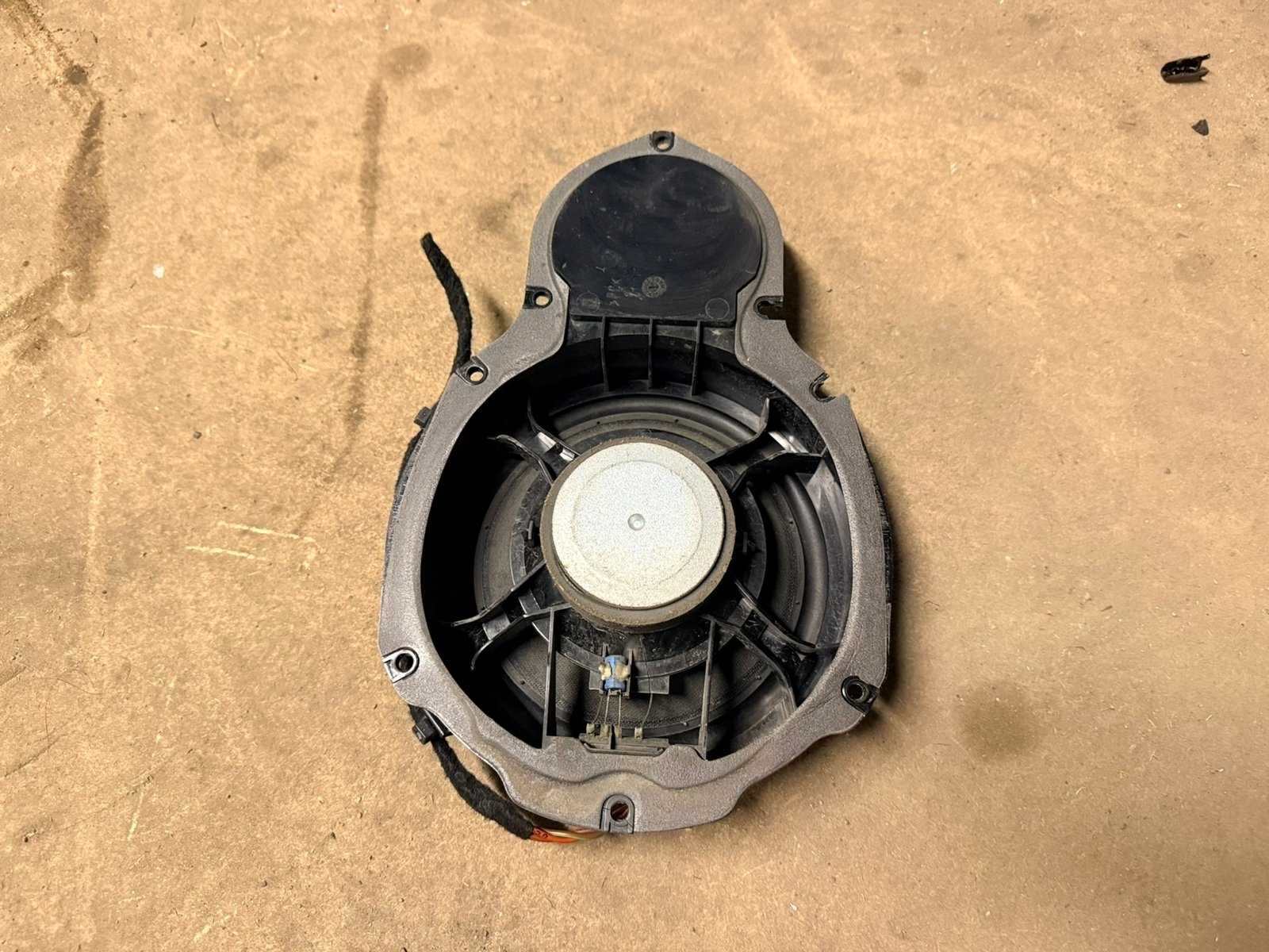 Динамик передний Passat 2010 B6 CDAB