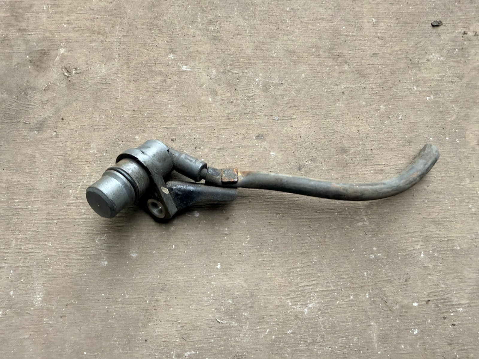 Датчик ABS передний правый Toyota Mark II 1996-2000 GX100 8954222100 Б/У