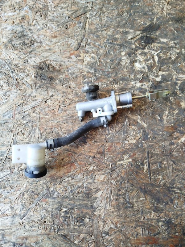 Главный цилиндр сцепления ALMERA CLASSIC 2010 B10 QG16DE