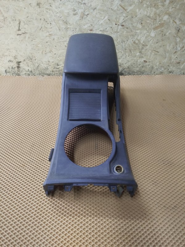 Подлокотник KYRON 2007-2016 DJ D20DT