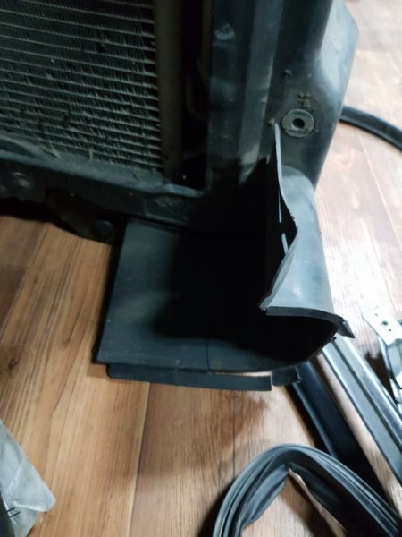 Дефлектор радиатора Mazda Mazda 6 (Gj) GJ PEVPS 2012 левый (б/у)