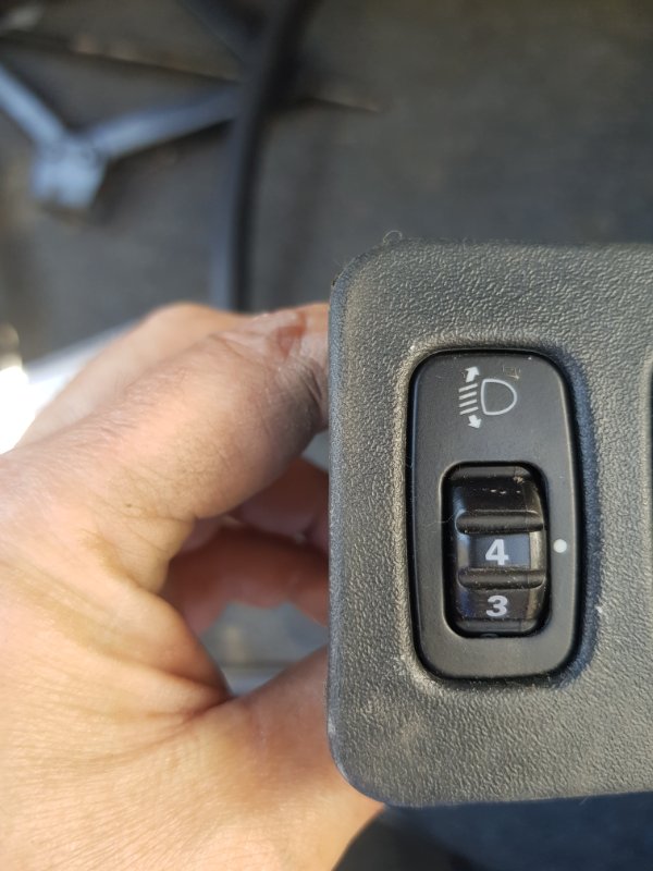 Кнопка корректора фар Mitsubishi Lancer Ix CS3A 4G18 2004 (б/у)