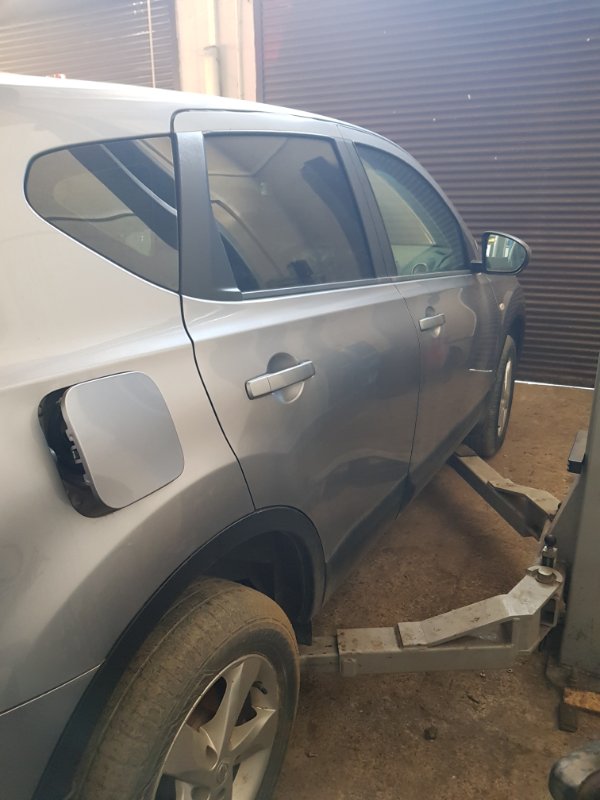 Дверь боковая Nissan Qashqai (J10) J10 HR16DE 2012 задняя правая (б/у)