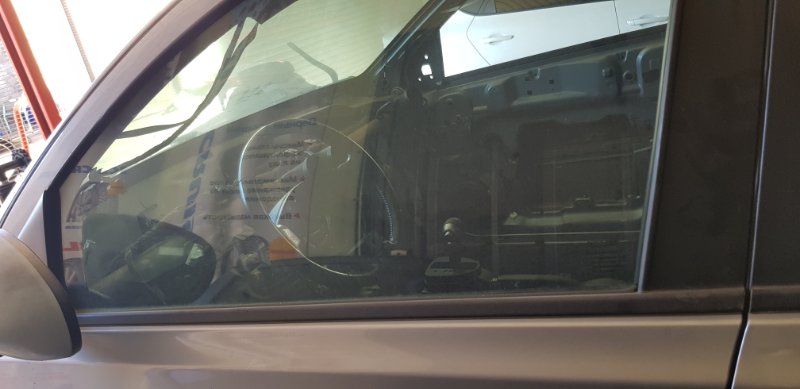 Стекло двери Nissan Qashqai (J10) J10 HR16DE 2012 переднее левое (б/у)