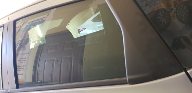 Стекло двери Nissan Qashqai (J10) J10 HR16DE 2012 заднее левое (б/у)