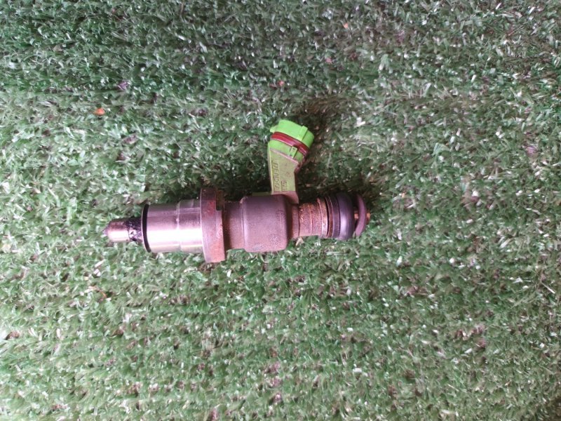 Форсунка инжекторная Toyota WISH 2004 ANE10 1AZFSE 2320929035 Б/У