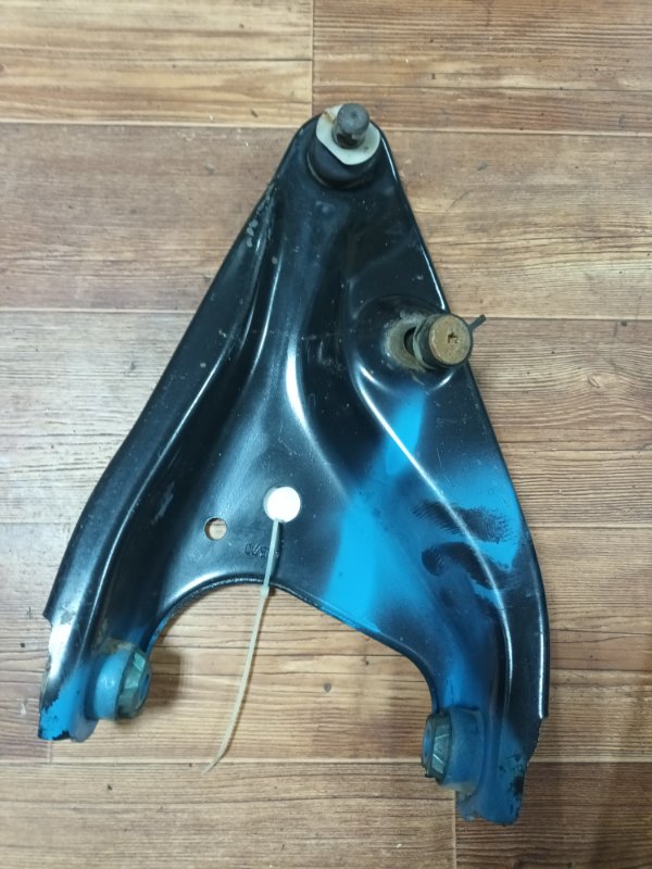 Запчасть рычаг подвески передний правый RENAULT Logan Stepway 2019 K4M 545001064R контрактная Рычаг подвески передний правый RENAULT Logan Stepway 2019 K4M 545001064R контрактная