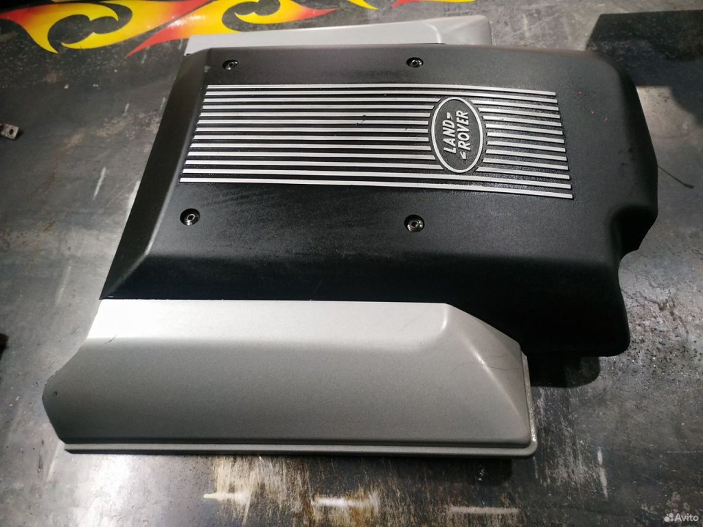 Крышка двигателя Крышка двигателя