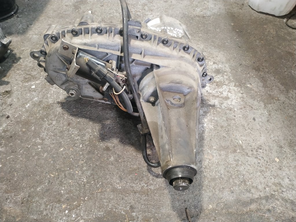 Раздаточная коробка Navigator 2002-2006 U228 TRITON 5.4 Раздаточная коробка Navigator 2002-2006 U228 TRITON 5.4