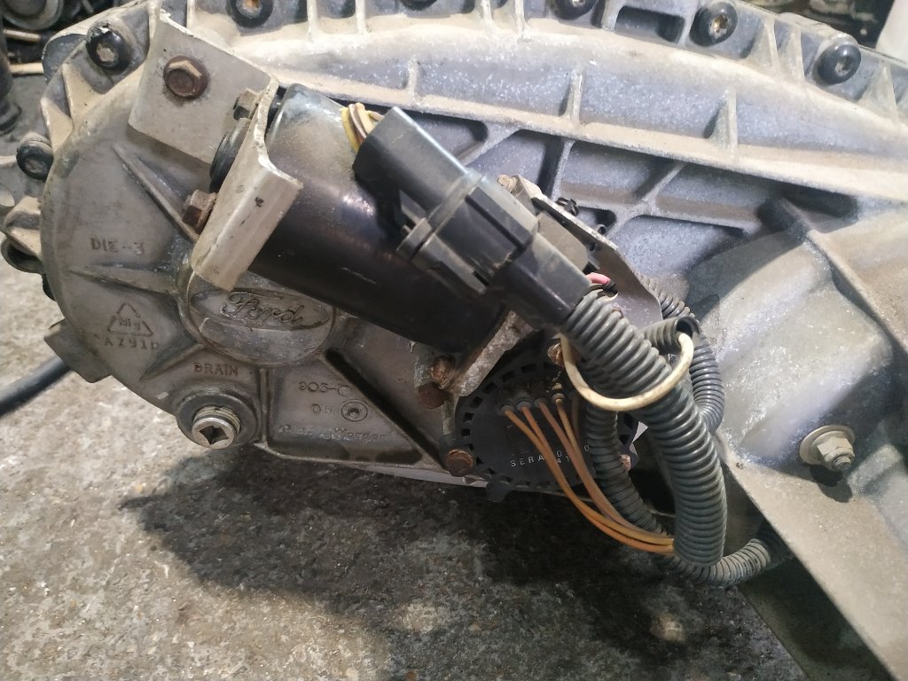 Раздаточная коробка Navigator 2002-2006 U228 TRITON 5.4 Раздаточная коробка Navigator 2002-2006 U228 TRITON 5.4
