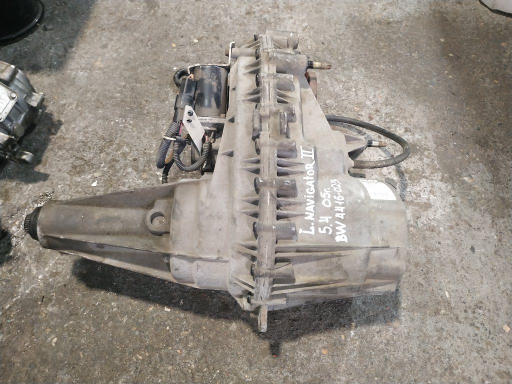 Раздаточная коробка Navigator 2002-2006 U228 TRITON 5.4 Раздаточная коробка Navigator 2002-2006 U228 TRITON 5.4