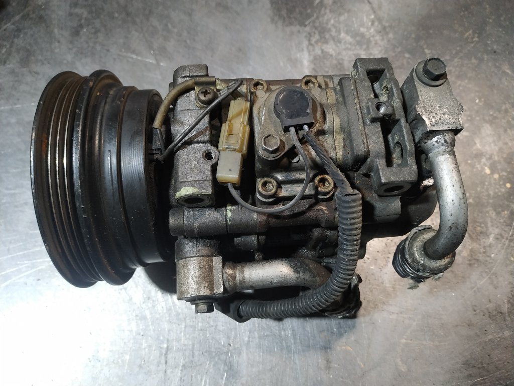Компрессор кондиционера Daihatsu Pyzar G303G HD