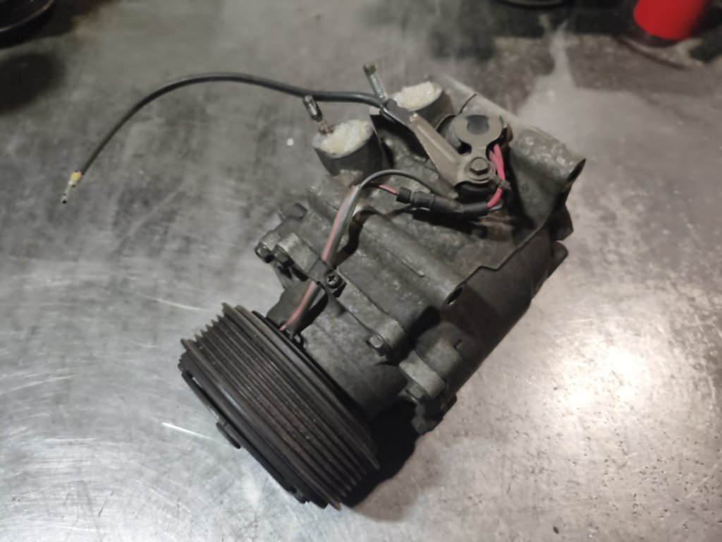 Компрессор кондиционера HONDA Civic 2000-2006 ES3 D17A 38810PEL006 контрактная