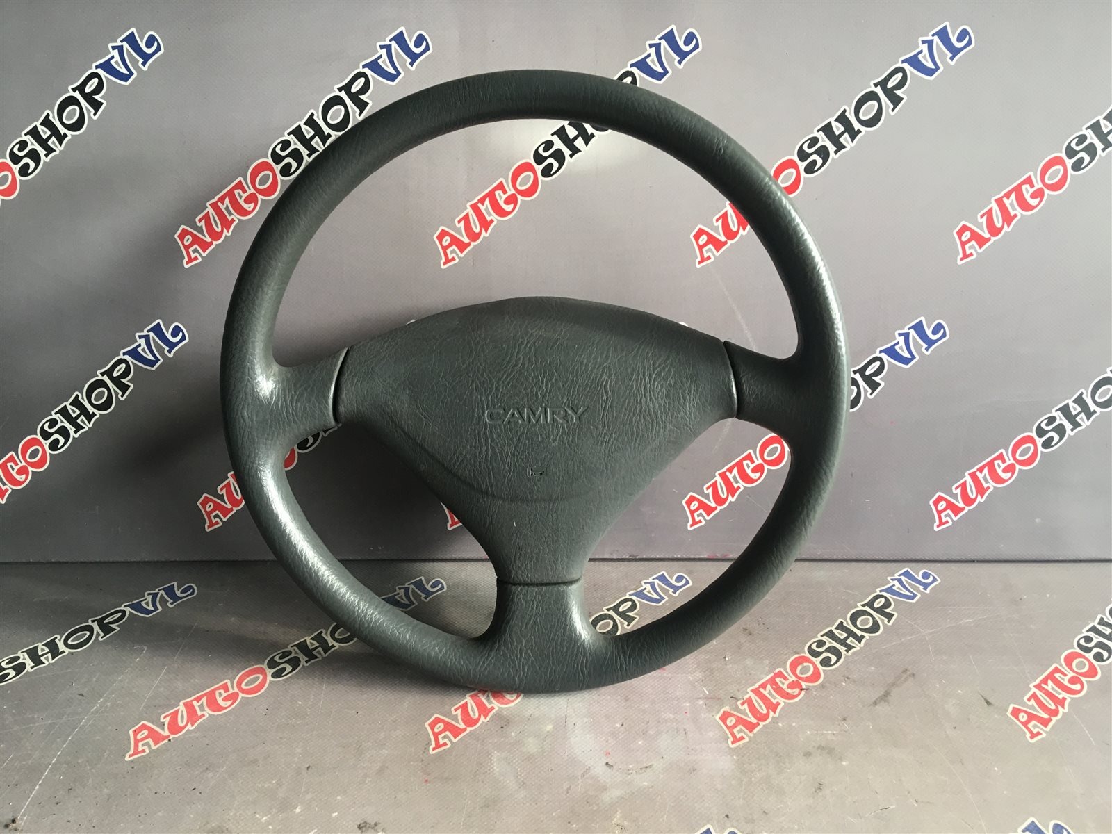 Руль Toyota Camry SV30 (б/у) Руль Toyota Camry SV30 (б/у)