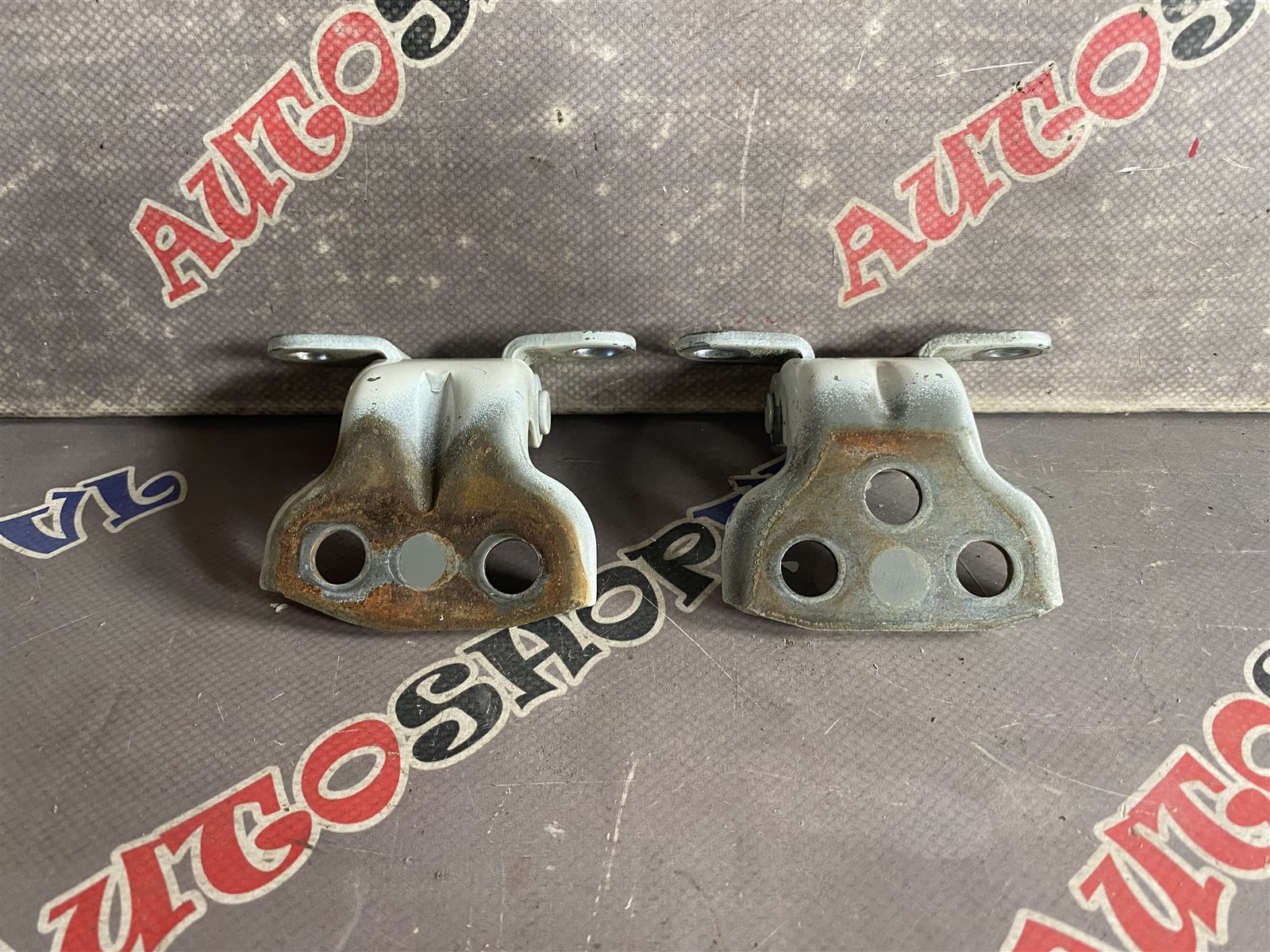 Петля дверная передняя правая DAIHATSU HIJET S331V KFVE
