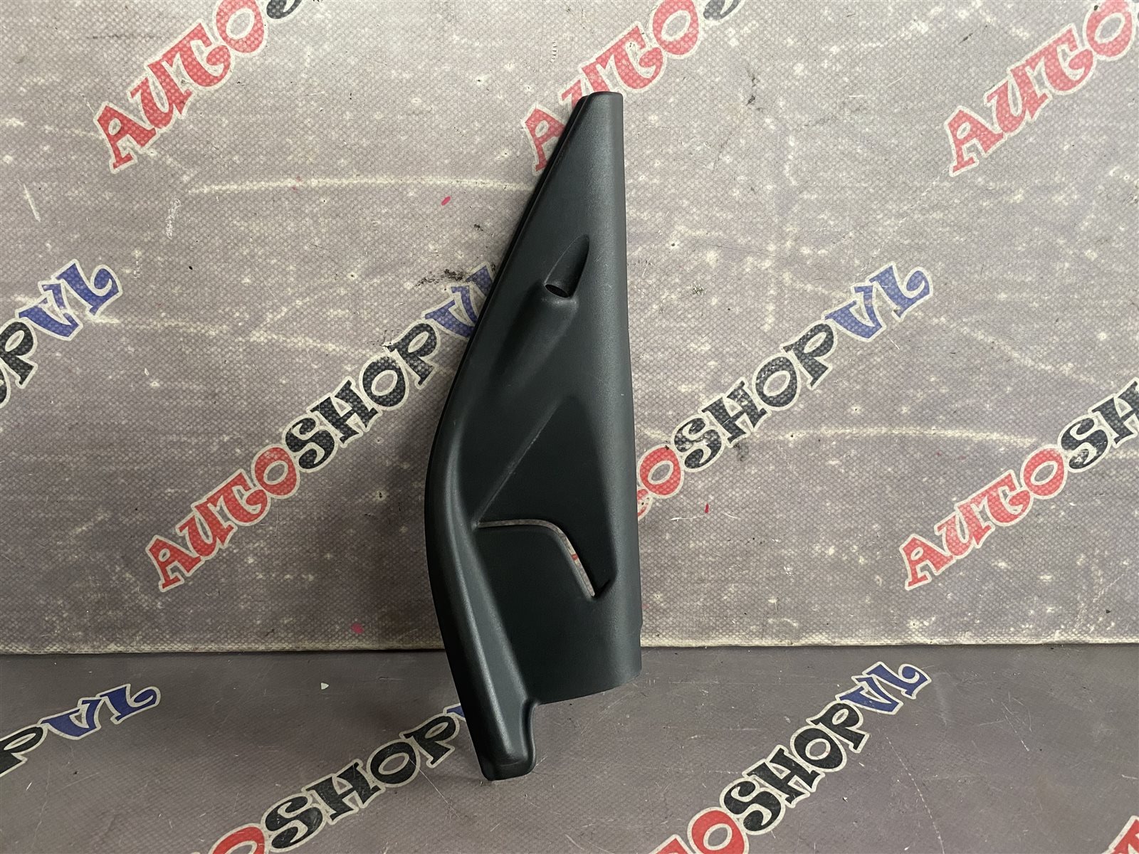 Накладка на дверь передняя правая DAIHATSU HIJET 07.2012 S331V KFVE 67663-B5010 контрактная