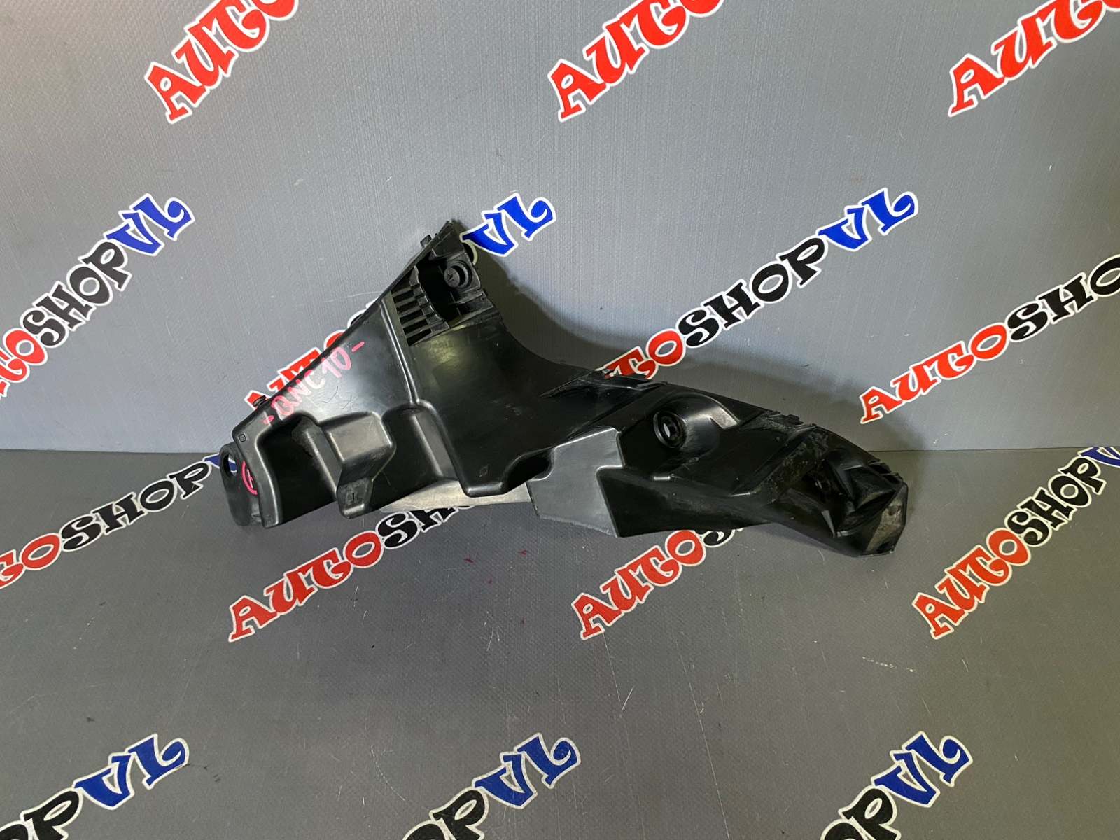 Крепление бампера заднее правое TOYOTA PASSO QNC10 K3VE 52155-B1010 контрактная