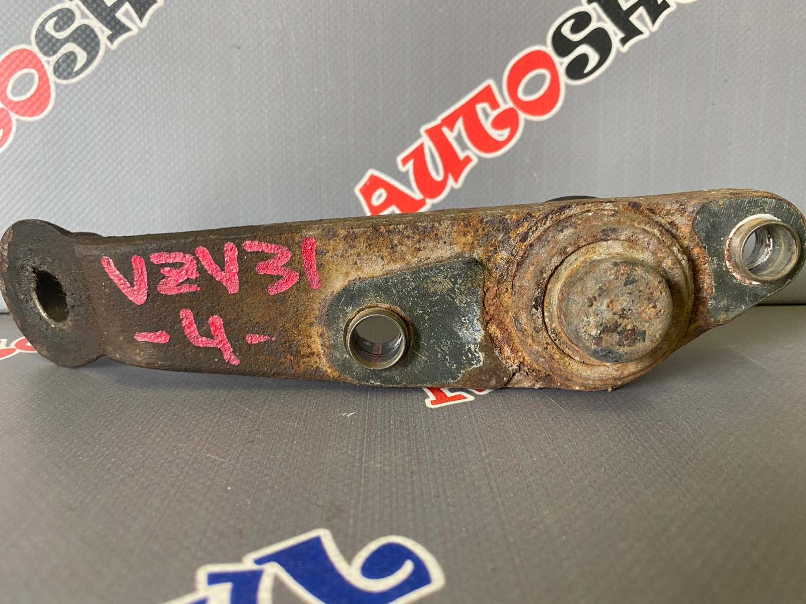 Шаровая опора задняя правая TOYOTA CAMRY PROMINENT VZV31 1VZFE