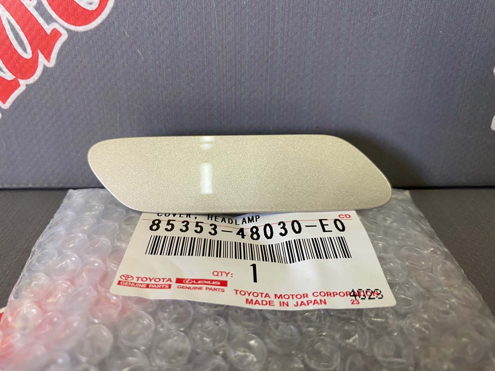 Крышка форсунки омывателя фар передняя правая LEXUS RX350 09.2015 - 08.2019 GGL25 85353-48030-E0 новая