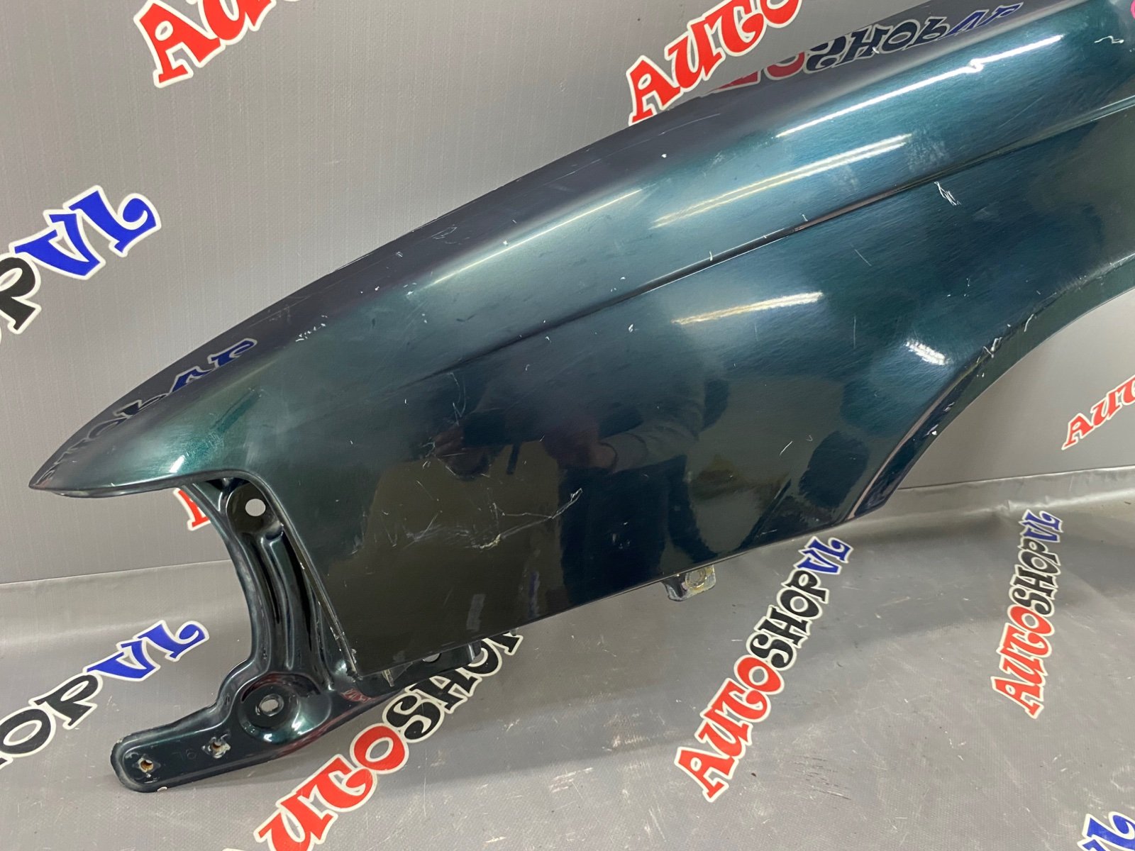 Крыло переднее левое VISTA SV40 4SFE