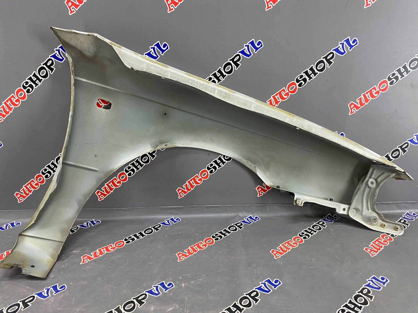 Крыло переднее левое VISTA SV40 4SFE