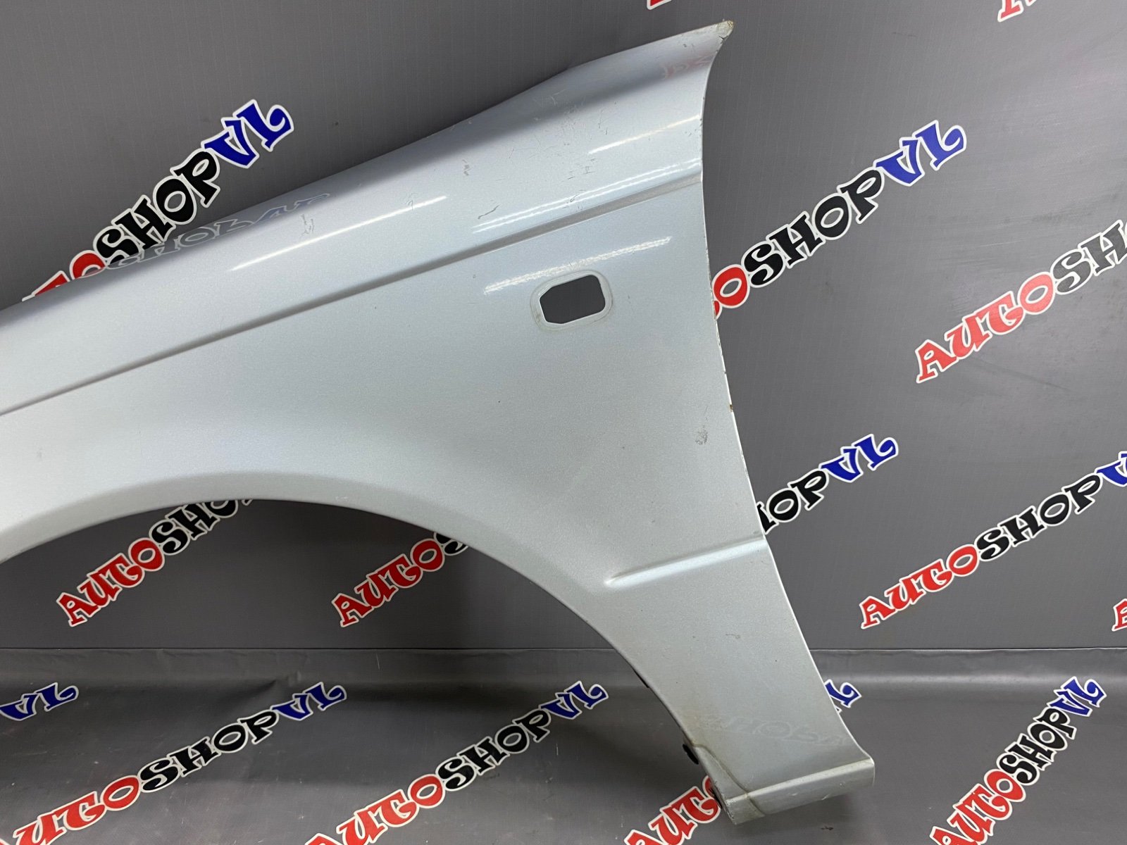 Крыло переднее левое VISTA SV40 4SFE