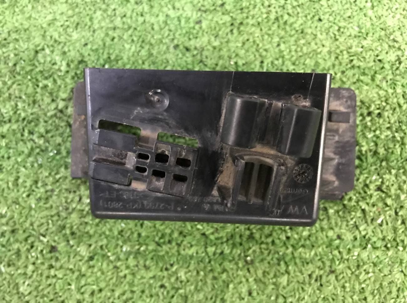 Крепление AUDI A3 8YS 5Q0820769 контрактная