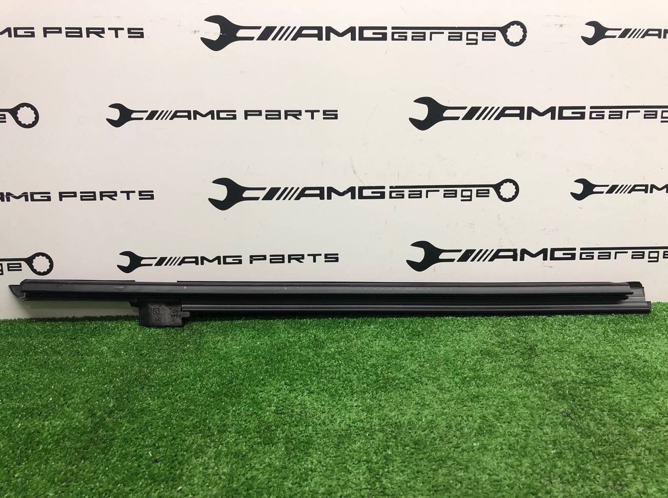 Запчасть уплотнитель стекла задний левый BMW X6 2022 F96 S63B44B 51357437783 контрактная Уплотнитель стекла задний левый BMW X6 2022 F96 S63B44B 51357437783 контрактная