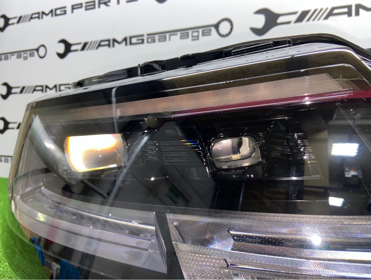 Фара правая Range Rover L460