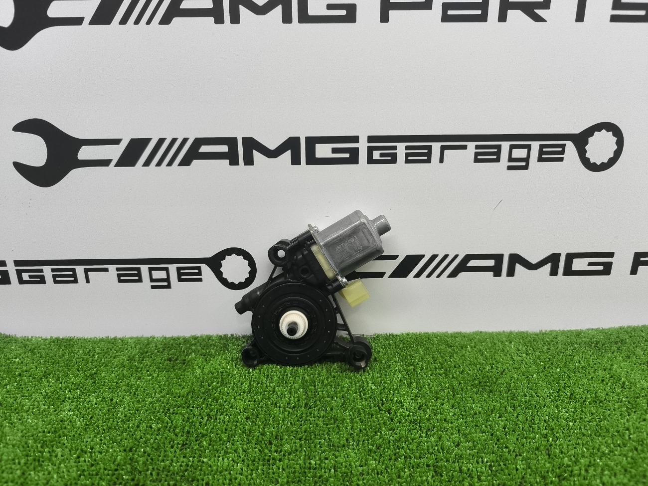 Мотор стеклоподъемника задний левый Porsche Macan 2021 95B 5Q0959801A контрактная