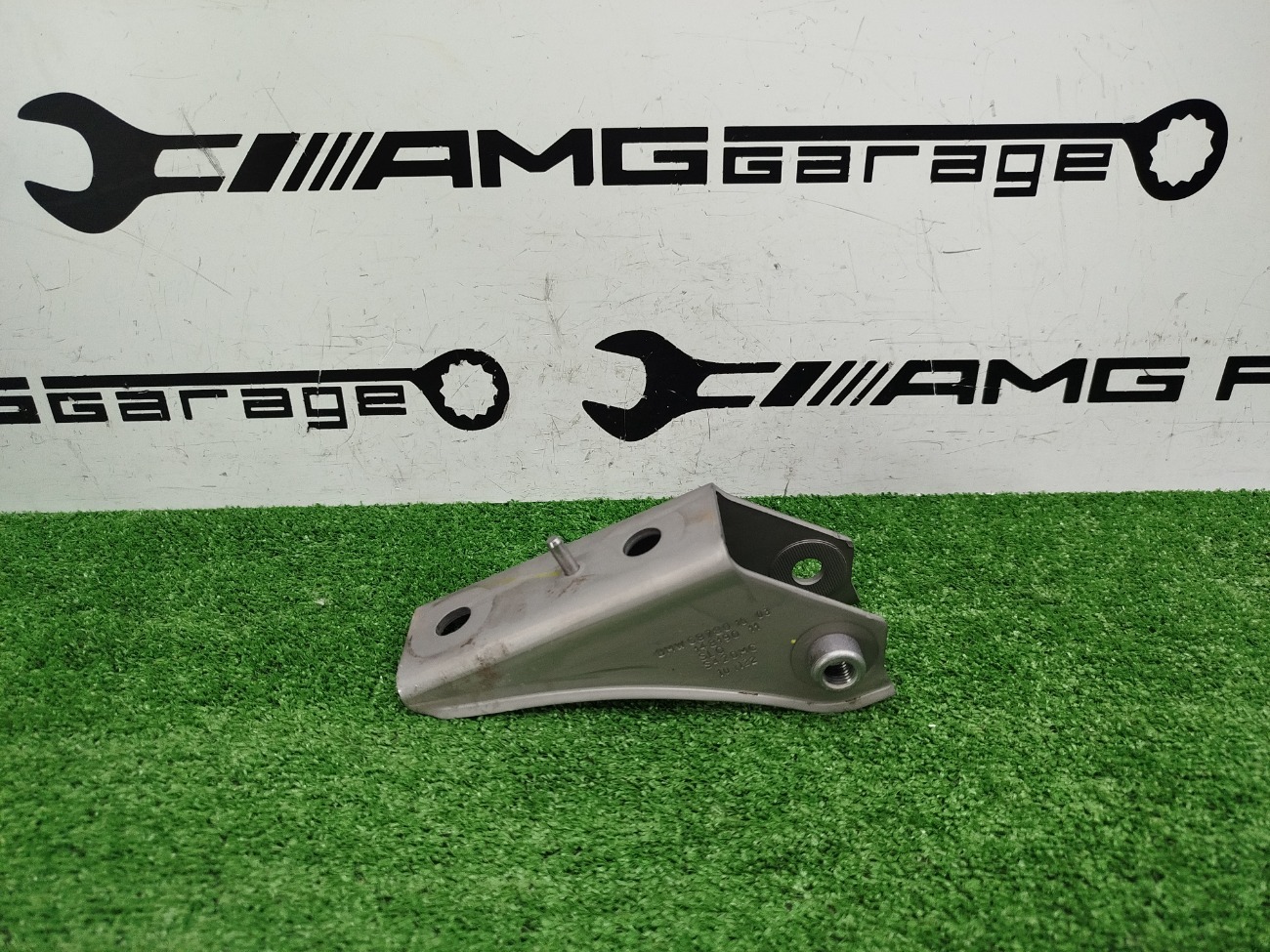 Кронштейн рычага задний правый BMW X6 2023 G06 B57D30B 33316878016 контрактная