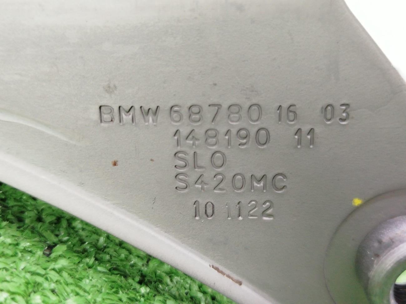 Кронштейн рычага задний правый X6 2023 G06 B57D30B