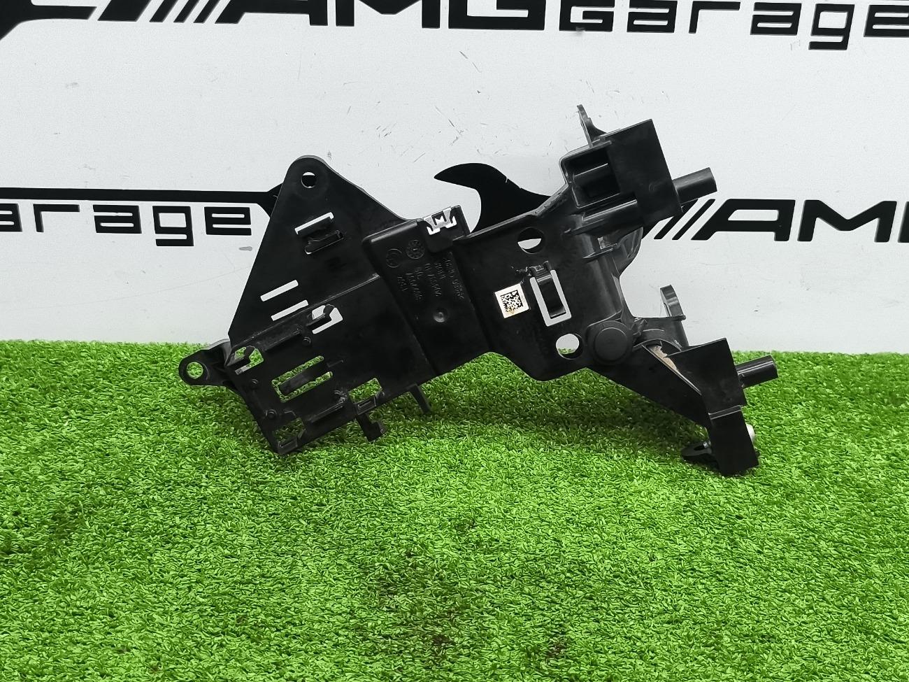 Кронштейн X6 2023 G06 B57D30B Кронштейн X6 2023 G06 B57D30B