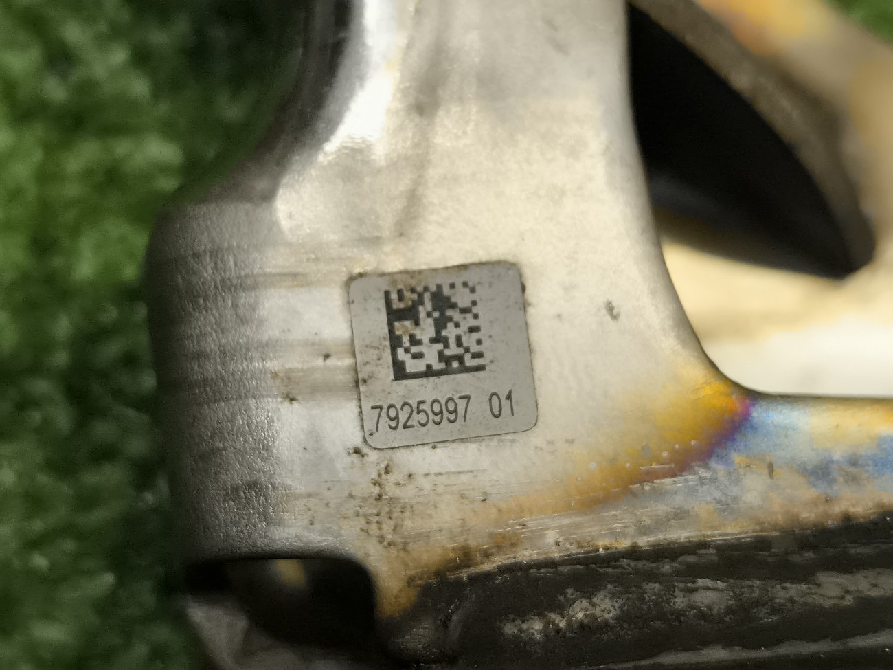 Держатель X6 2023 G06 B57D30B