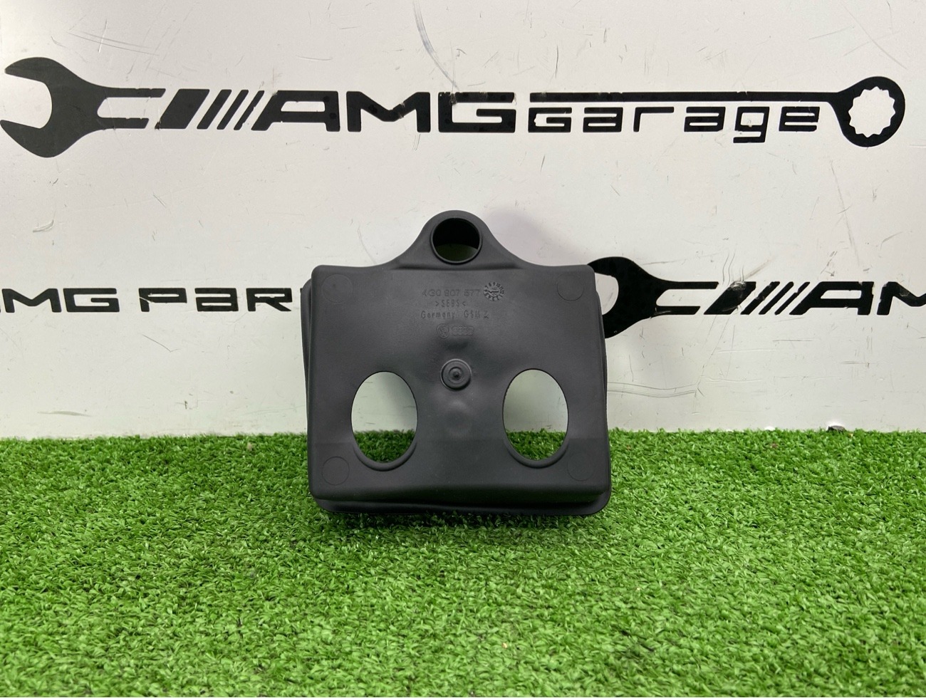 Кожух блока управления задний левый Q3 2024 F3B