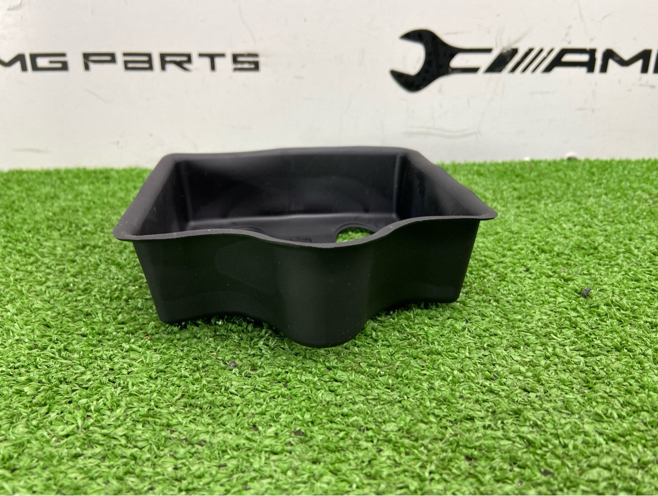 Кожух блока управления задний левый AUDI Q3 F3B