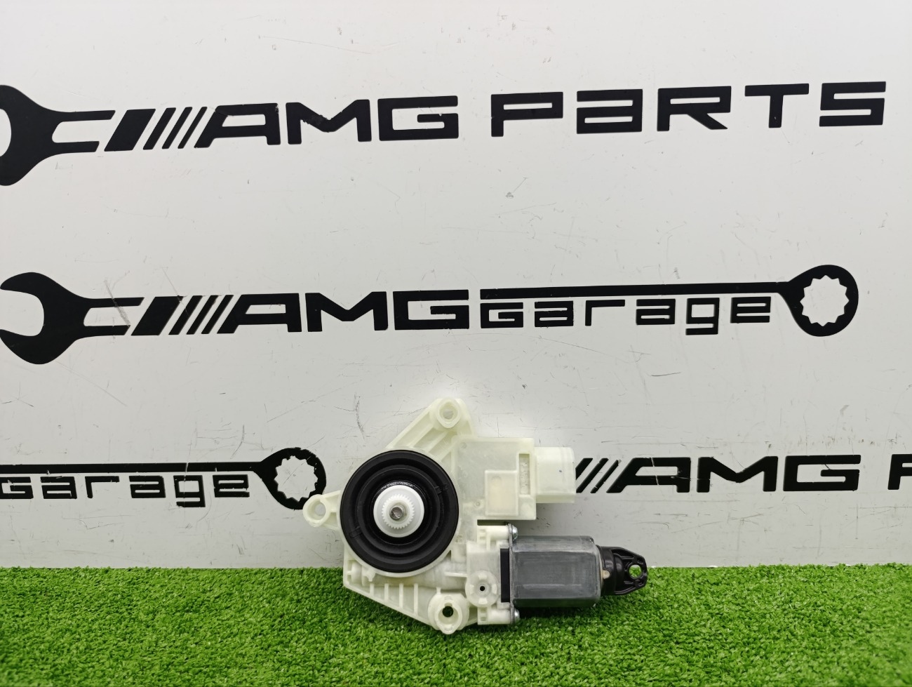 Мотор стеклоподъемника задний правый BMW X3 2023 G01 B47D20U 51357455084 контрактная